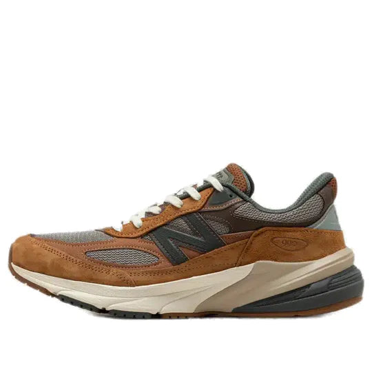 990v6 "Carhartt - Sculpture Center" Sneakers